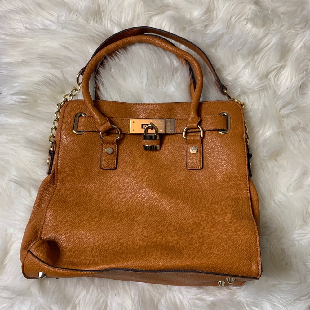 Mustard yellow STREET LEVEL bag